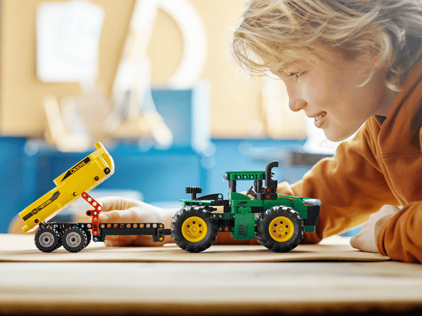 Lego Technic John Deere 9620R 4WD Tractor - Dezine Kids