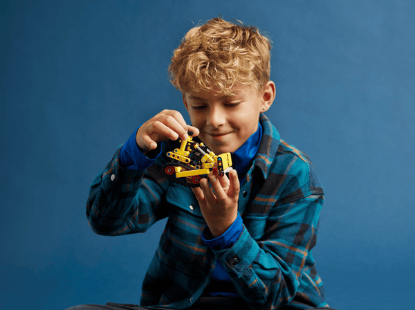Lego Technic Heavy Duty Bulldozer Set - Dezine Kids