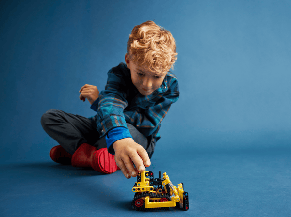 Lego Technic Heavy Duty Bulldozer Set - Dezine Kids
