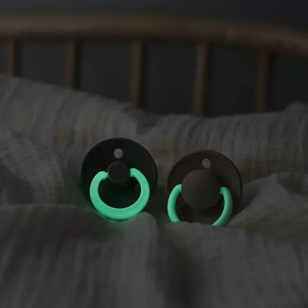 Bibs Colour GLOW Pacifiers 2 Pack - Vanilla/Dark Oak