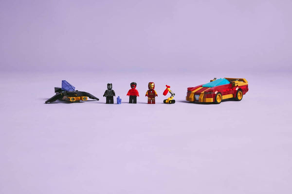 Lego Marvel Iron Man Car & Black Panther vs. Red Hulk - Dezine Kids