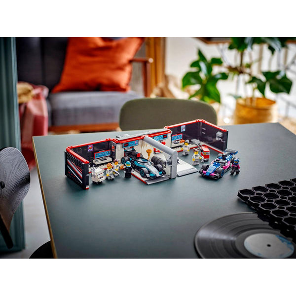 Lego City F1 Garage & Mercedes AMG & Alpine Cars