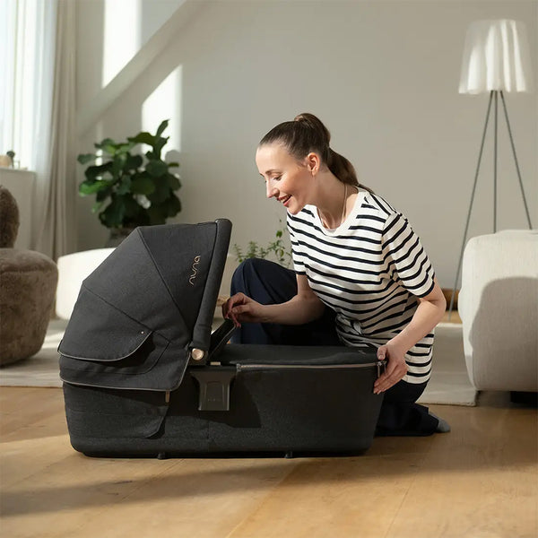 Nuna LYTL Baby Carrycot - Caviar