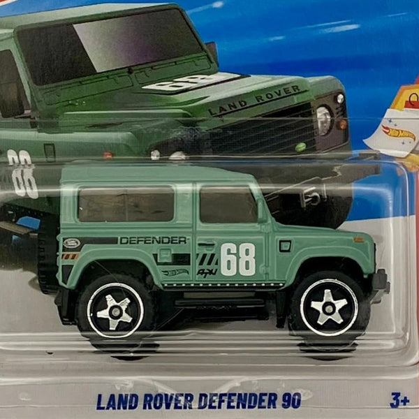 Hot Wheels Land Rover Defender 90 Then and Now 6/10