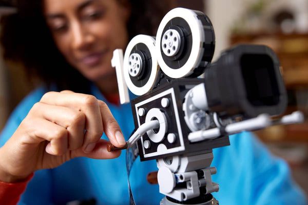 Lego Disney Walt Disney Tribute Camera - Dezine Kids