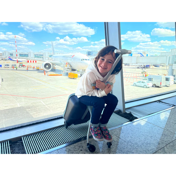 Beaba Ride On Cabin Luggage Suitcase with Child Seat, Aged 4 and Above, Expandable Large Opening Capacity 22 L