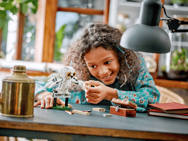 Lego Harry Potter Hedwig at 4 Privet Drive Fantasy Toy - Dezine Kids