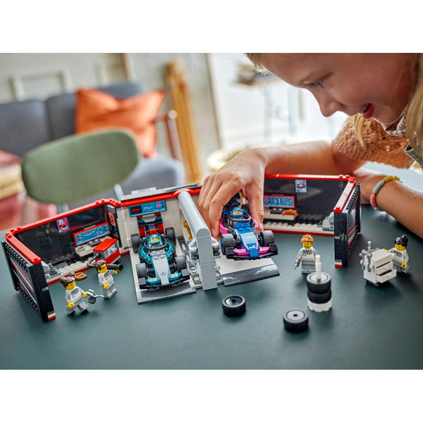 Lego City F1 Garage & Mercedes AMG & Alpine Cars