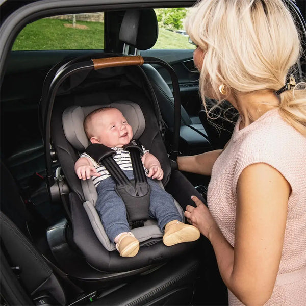 Nuna ARRA Next Ergonomic Baby Car Seat - Caviar